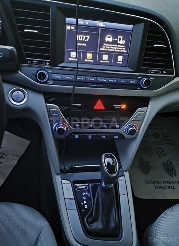Hyundai Elantra 2018, 64,000 km - 2.0 l - Bakı