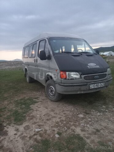 Ford Transit 1992, 393,830 km - 2.5 l - İsmayıllı