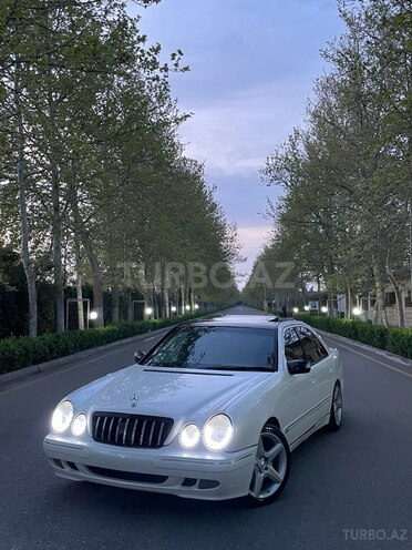 Mercedes E 320 2000, 280,000 km - 3.2 l - Bakı
