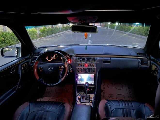 Mercedes E 320 2000, 280,000 km - 3.2 l - Bakı