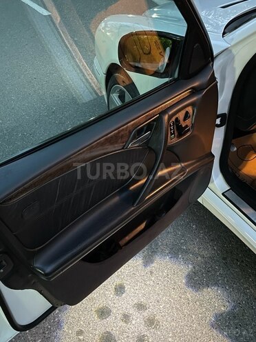 Mercedes E 320 2000, 280,000 km - 3.2 l - Bakı