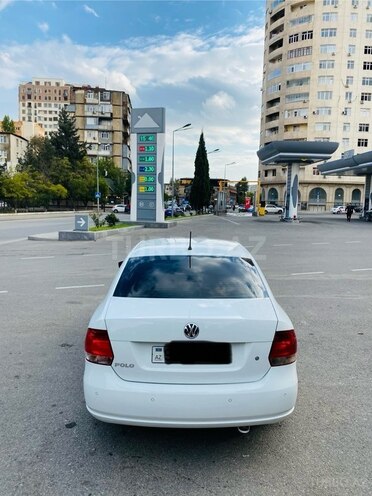 Volkswagen Polo 2015, 173,000 km - 1.6 l - Bakı