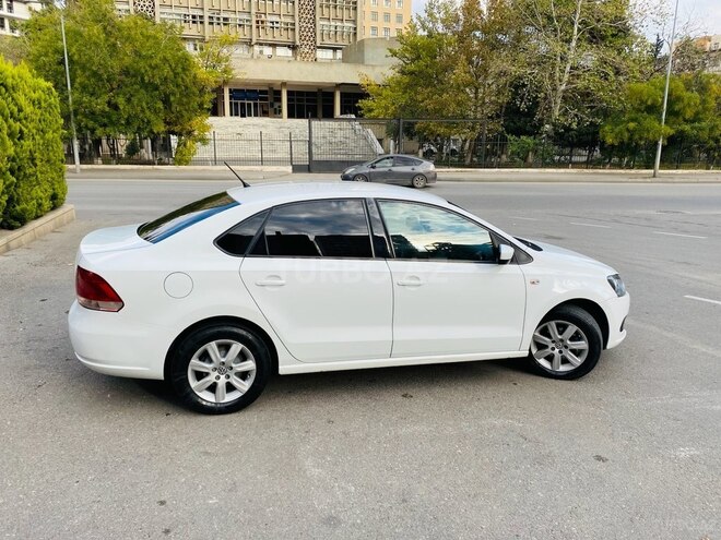 Volkswagen Polo 2015, 173,000 km - 1.6 l - Bakı