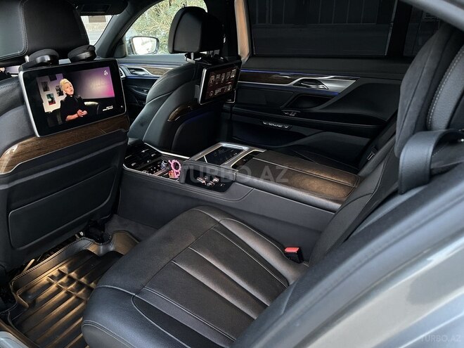 BMW 740 2017, 257,000 km - 3.0 l - Bakı