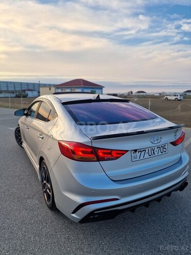 Hyundai Elantra 2018, 134,058 km - 1.6 l - Bakı