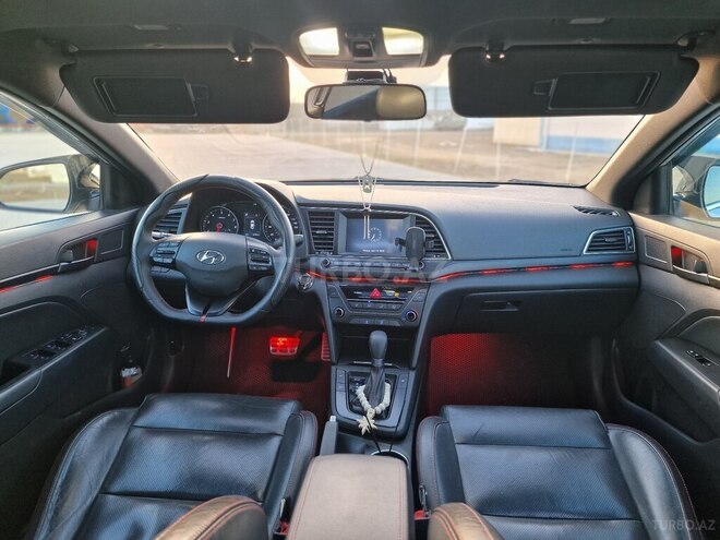 Hyundai Elantra 2018, 134,058 km - 1.6 l - Bakı