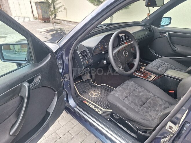 Mercedes C 220 d 2000, 331,256 km - 2.2 l - Şəki