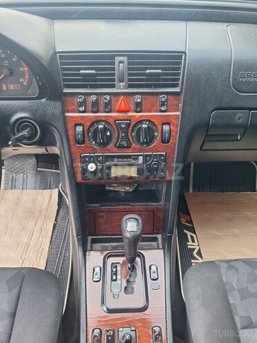Mercedes C 220 d 2000, 331,256 km - 2.2 l - Şəki