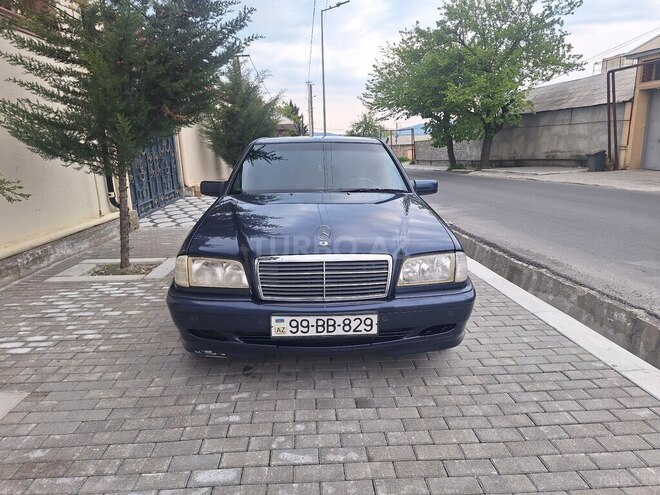 Mercedes C 220 d 2000, 331,256 km - 2.2 l - Şəki