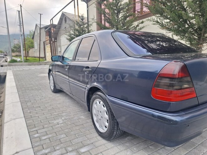 Mercedes C 220 d 2000, 331,256 km - 2.2 l - Şəki
