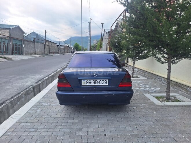 Mercedes C 220 d 2000, 331,256 km - 2.2 l - Şəki