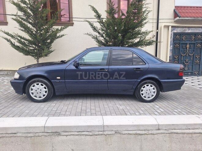 Mercedes C 220 d 2000, 331,256 km - 2.2 l - Şəki