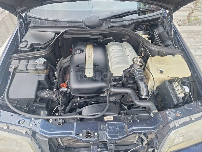 Mercedes C 220 d 2000, 331,256 km - 2.2 l - Şəki