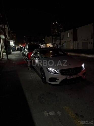 Mercedes E 300 4MATIC 2019, 151,774 km - 2.0 л - Bakı