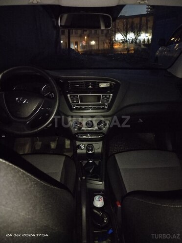 Hyundai i20 2017, 332,000 km - 1.4 l - Bakı