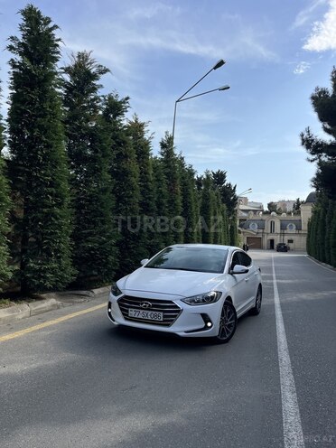 Hyundai Avante 2018, 130,000 km - 1.6 л - Bakı