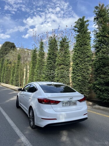 Hyundai Avante 2018, 130,000 km - 1.6 л - Bakı