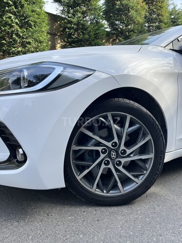 Hyundai Avante 2018, 130,000 km - 1.6 л - Bakı