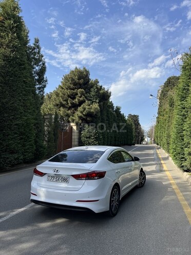 Hyundai Avante 2018, 130,000 km - 1.6 л - Bakı