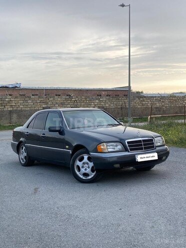 Mercedes C 220 1995, 320,000 km - 2.2 l - Bakı