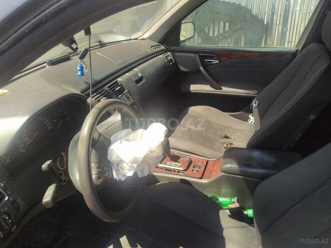 Mercedes E 220 d 2001, 660,000 km - 2.2 л - Şamaxı