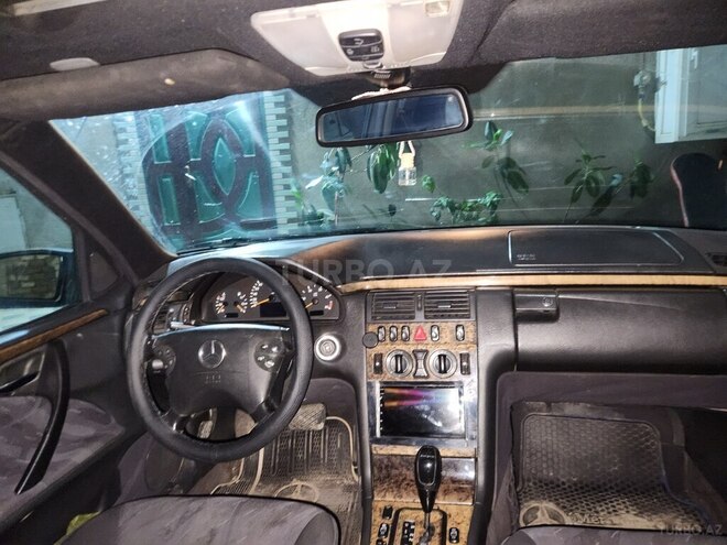 Mercedes E 220 d 2001, 256,000 km - 2.2 l - Bakı