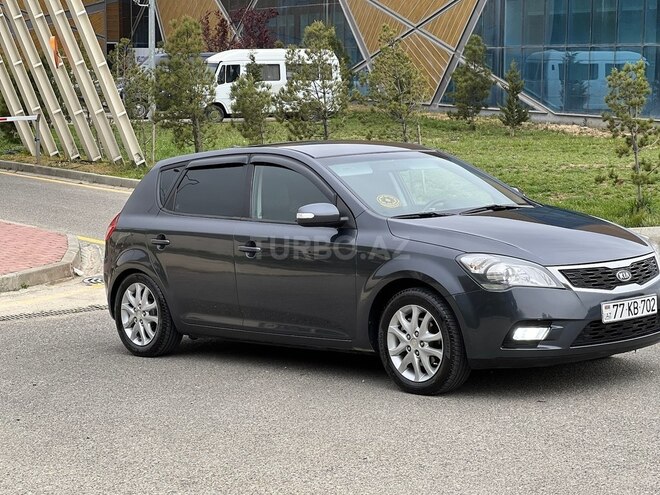Kia Ceed 2009, 239,000 km - 1.6 л - Bakı