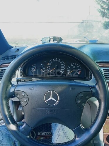 Mercedes E 240 1998, 65,600 km - 2.4 l - Bakı