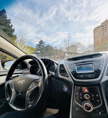 Hyundai Elantra 2015, 193,121 km - 1.8 l - Bakı
