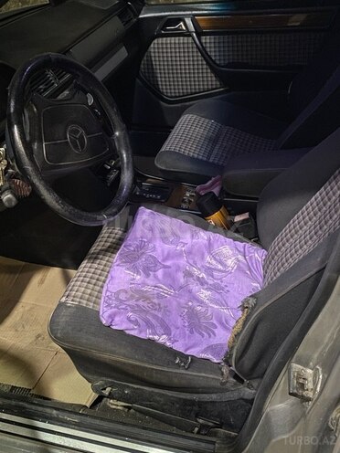 Mercedes E 220 1995, 560,000 km - 2.2 l - Bakı