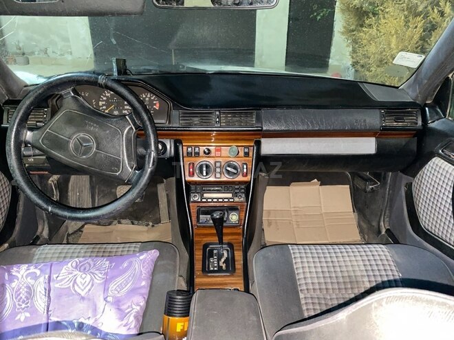Mercedes E 220 1995, 560,000 km - 2.2 l - Bakı