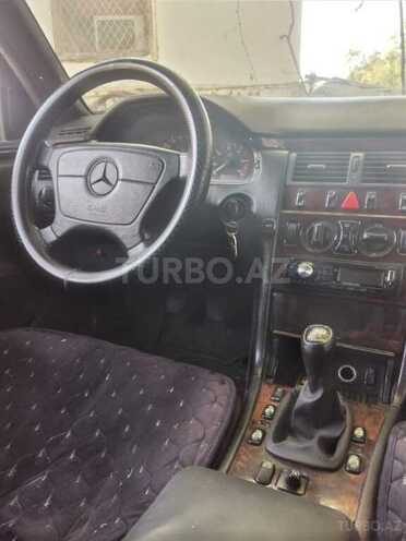 Mercedes E 220 d 1998, 568,700 km - 2.2 l - Ucar