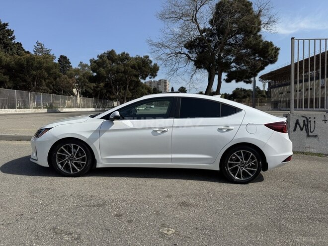 Hyundai Elantra 2019, 120,000 km - 2.0 l - Bakı