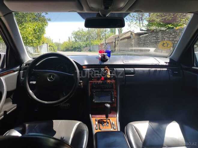 Mercedes E 240 2000, 292,811 km - 2.4 l - Tərtər