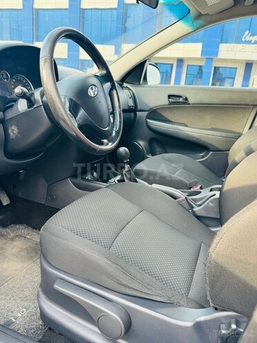 Hyundai i30 2009, 180,000 km - 1.4 л - Gəncə