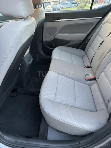 Hyundai Elantra 2019, 105,864 km - 2.0 л - Bakı