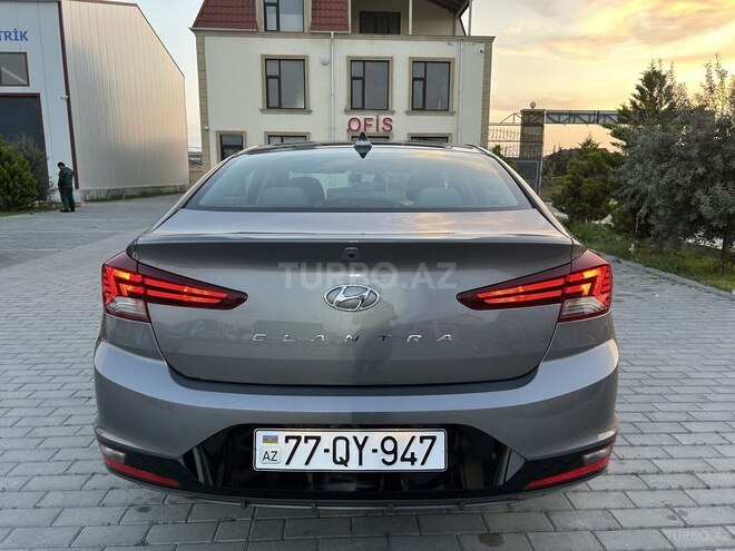 Hyundai Elantra 2019, 105,864 km - 2.0 л - Bakı