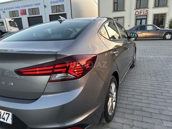 Hyundai Elantra 2019, 105,864 km - 2.0 л - Bakı