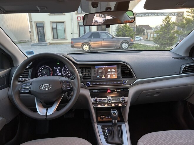 Hyundai Elantra 2019, 105,864 km - 2.0 л - Bakı