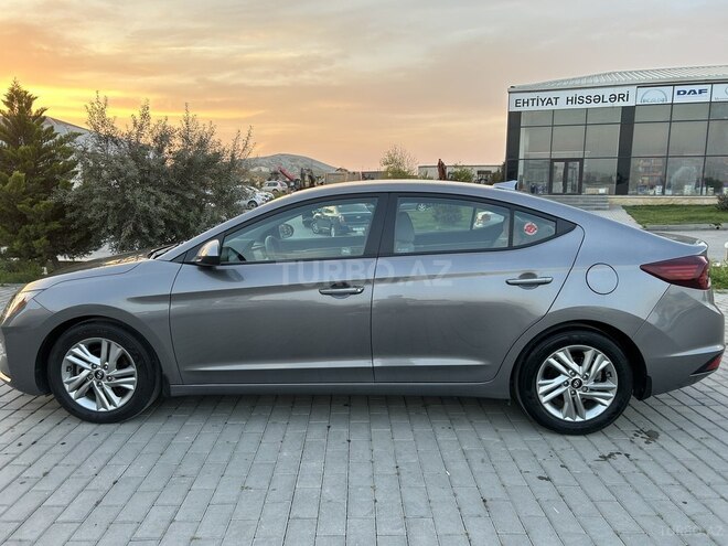 Hyundai Elantra 2019, 105,864 km - 2.0 л - Bakı