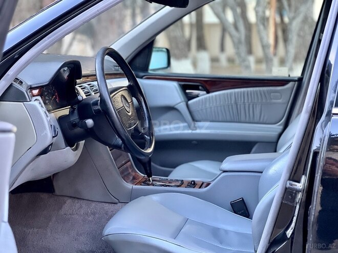 Mercedes E 220 d 1999, 420,145 km - 2.2 l - Bakı