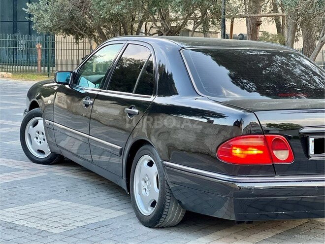 Mercedes E 220 d 1999, 420,145 km - 2.2 l - Bakı