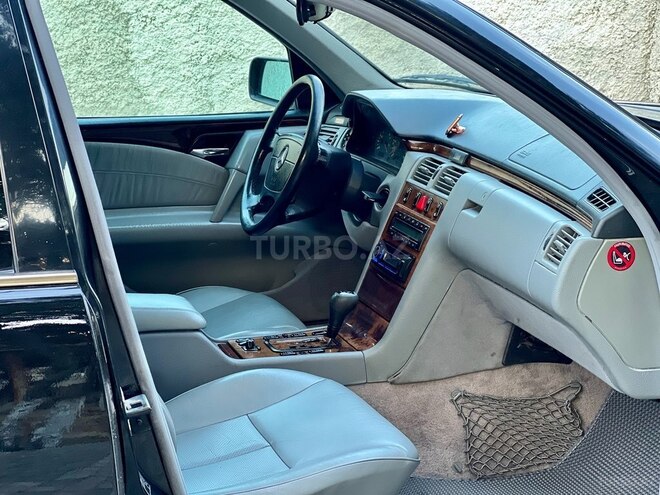 Mercedes E 220 d 1999, 420,145 km - 2.2 l - Bakı
