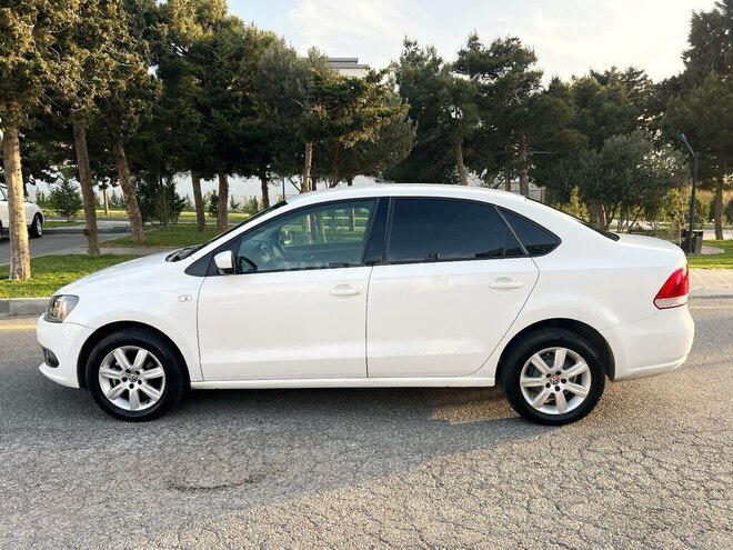 Volkswagen Polo 2012, 142,000 km - 1.6 l - Bakı