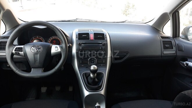 Toyota Auris 2010, 348,500 km - 1.4 l - Masallı