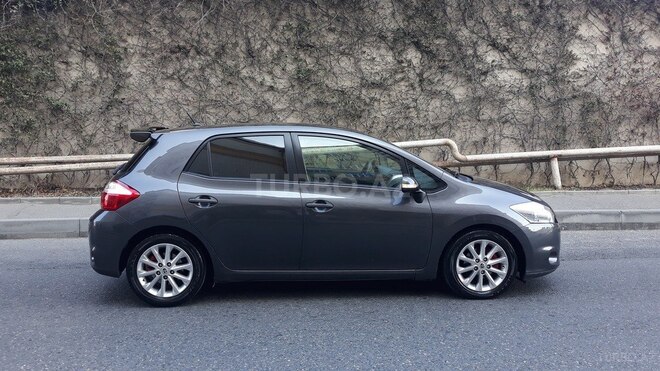 Toyota Auris 2010, 348,500 km - 1.4 l - Masallı