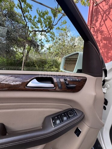Mercedes ML 350 4MATIC 2012, 270,000 km - 3.5 л - Bakı