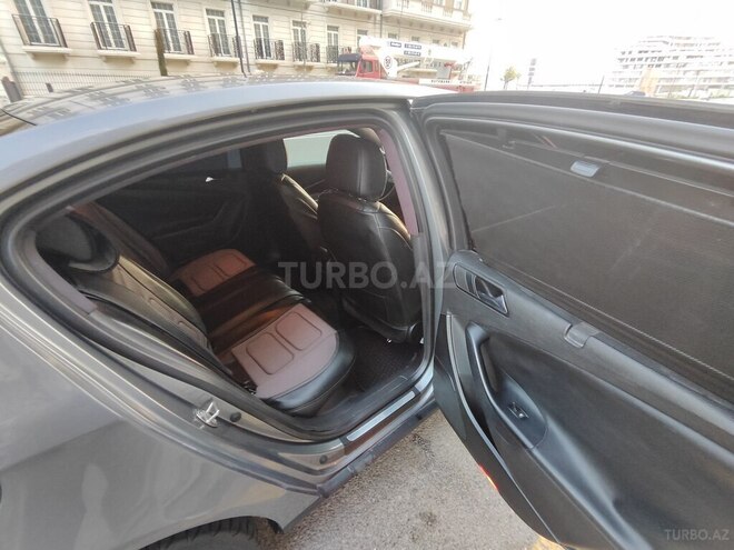 Volkswagen Passat 2006, 286,000 km - 2.0 l - Bakı