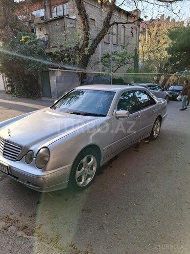 Mercedes E 220 d 2001, 438,000 km - 2.2 л - Bakı