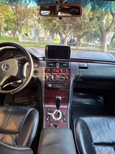Mercedes E 220 d 2001, 438,000 km - 2.2 л - Bakı